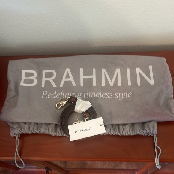 Brahmin Bag from Melbourne Collection with unopened shoulder cross over strap. - Picture 5 of 5